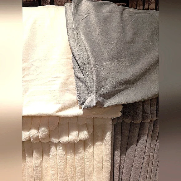 Full Size - 3 Piece Fluffy Duvet Cover Set - Cover & 2 Pillow Cases - Picture 10 of 14